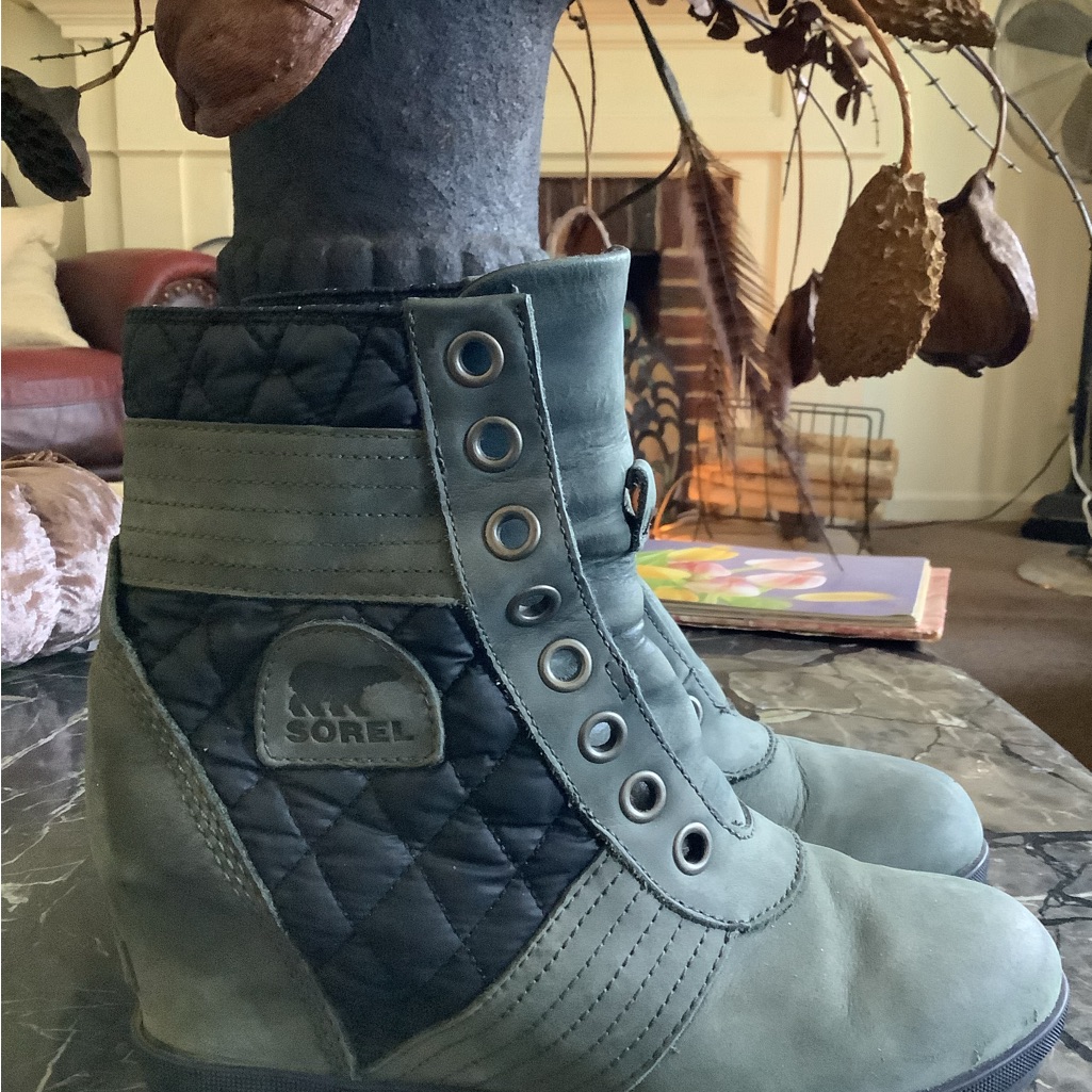 Sorel Lexie Slate Grey/Green Quilter Suede Wedge Ankle Boot Size 9